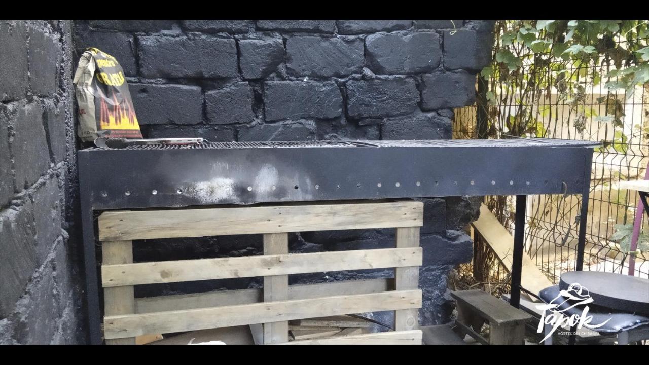 Tapok Hostel Kisinyov Kültér fotó