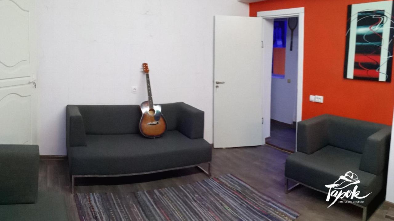 Tapok Hostel Kisinyov Kültér fotó